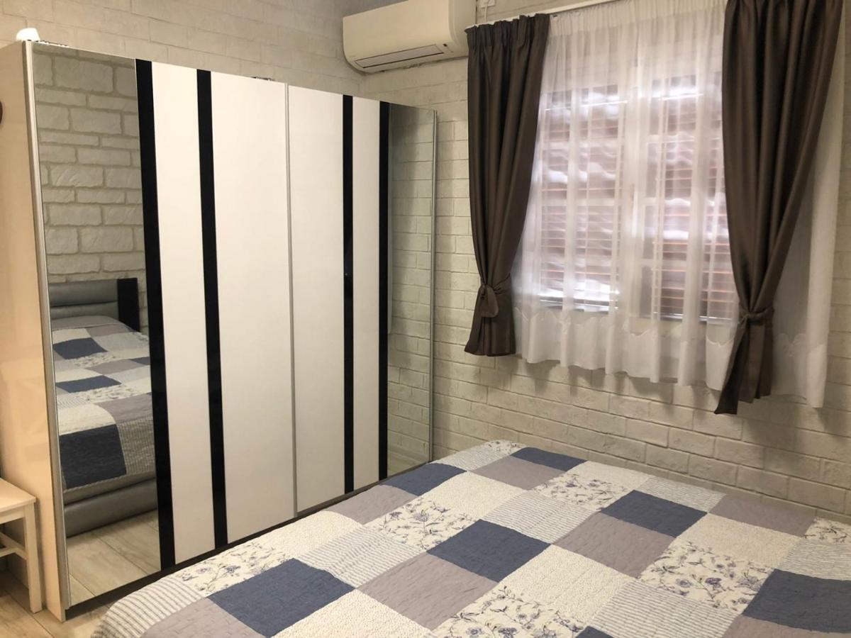 Guest House Costa 2 Karianí Kültér fotó